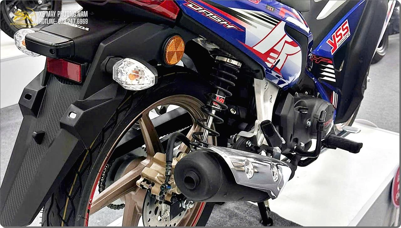 Honda Dash 125 2026 Racing màu xanh trắng phong cách GP đã cập bến Xe Máy Phương Nam Cà Mau