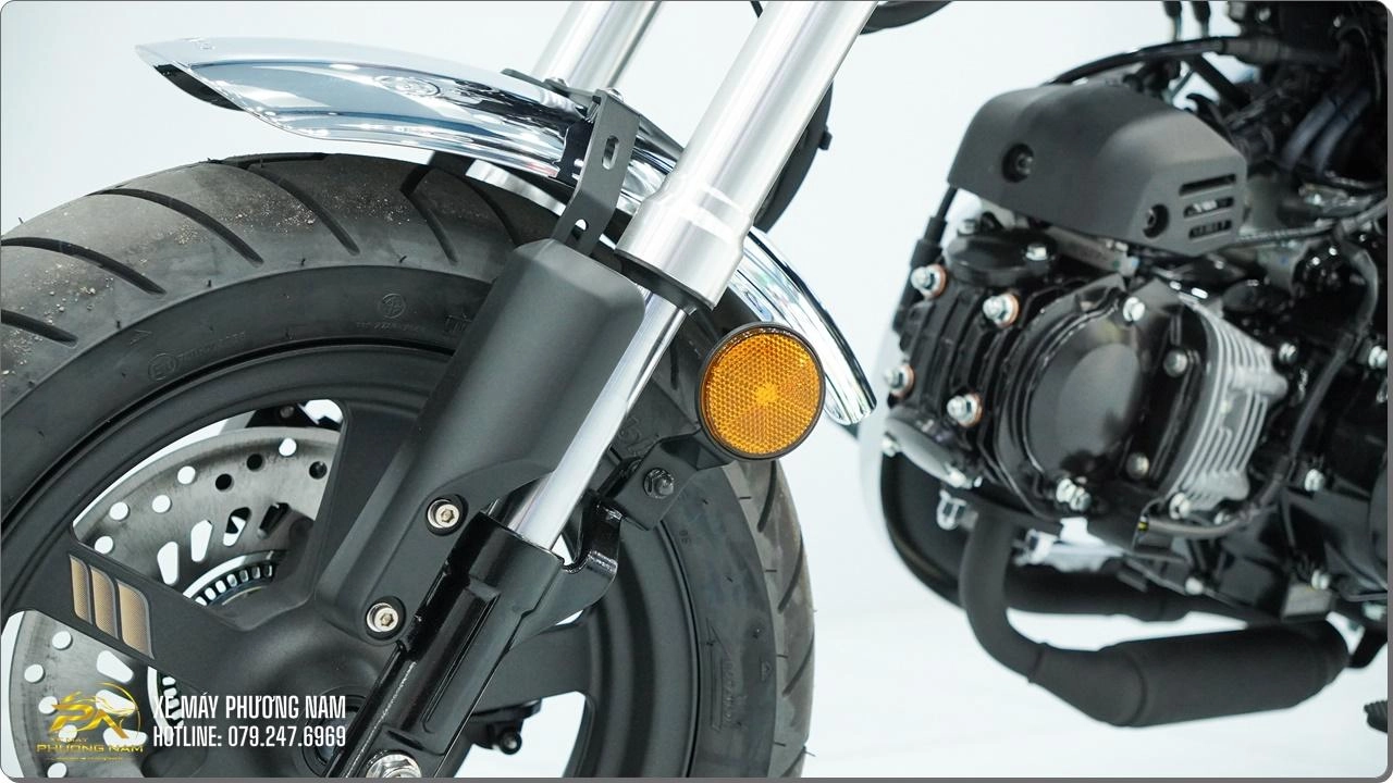 Honda Dax 125 Royal Edition