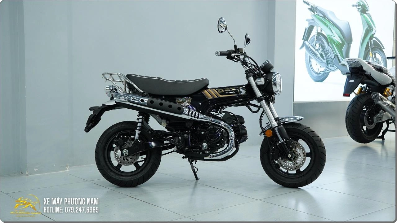 Honda Dax 125 Royal Edition (7) Honda Dax 125 Royal Edition