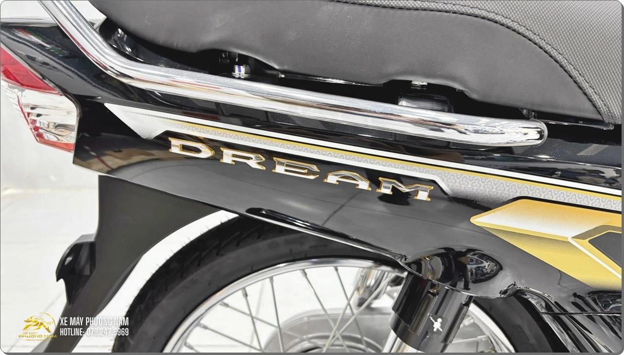 Honda Dream NCX