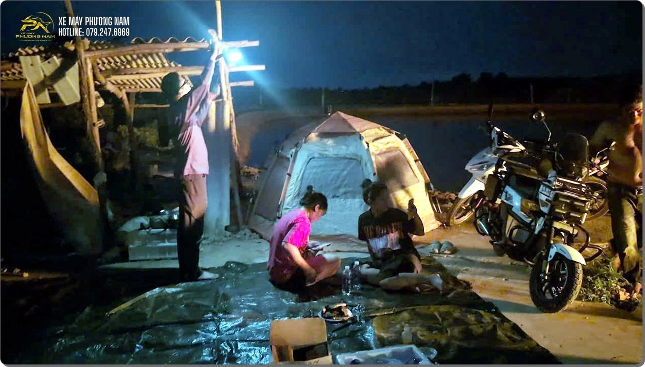 Honda Square X125 – Camping tại Năm Căn, Cà Mau: Mò cua, bắt cá quá vui