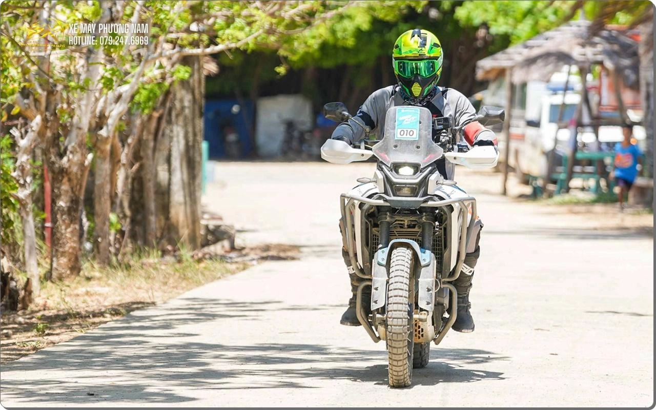 CFMOTO 450MT