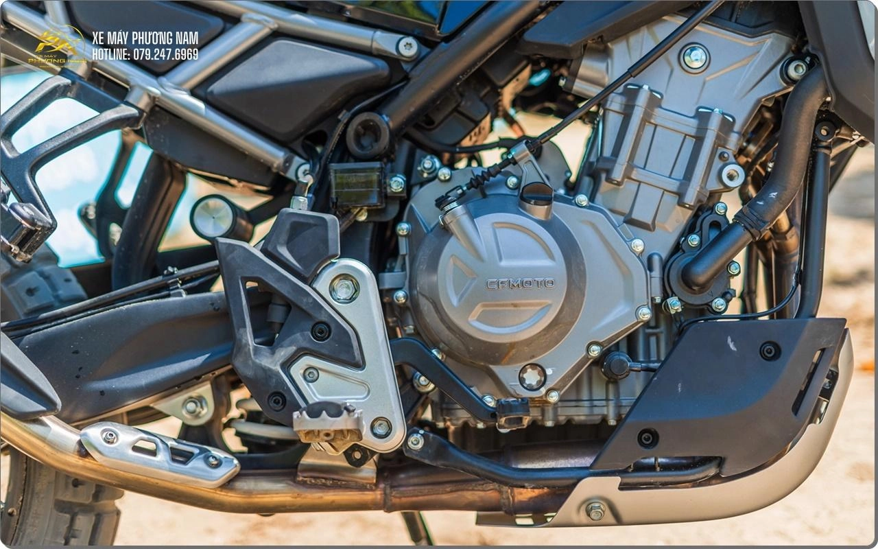 CFMOTO 450MT