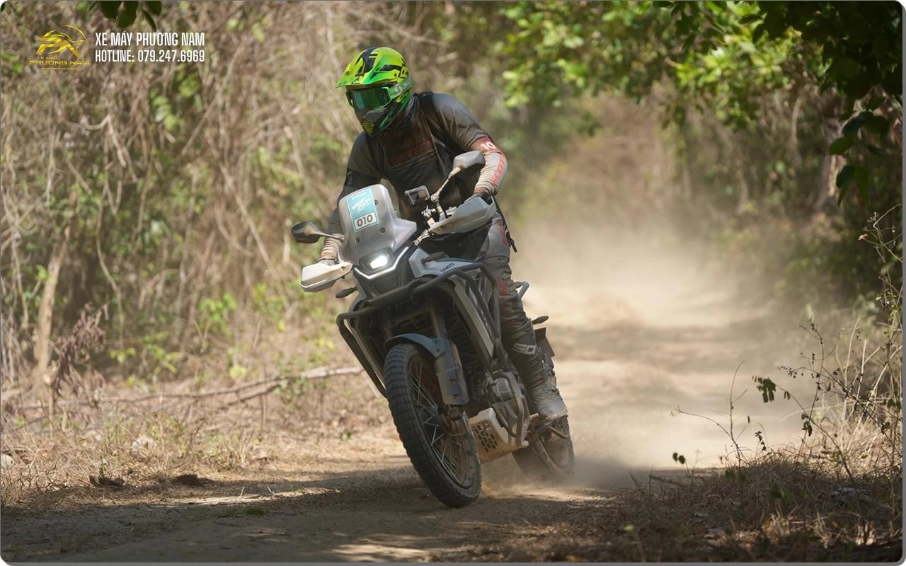 CFMOTO 450MT