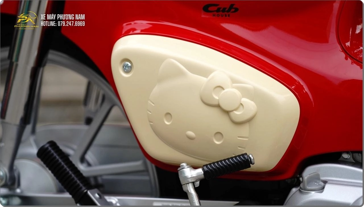 Honda Super Cub 110 Hello Kitty (6) Honda Super Cub 110 Hello Kitty