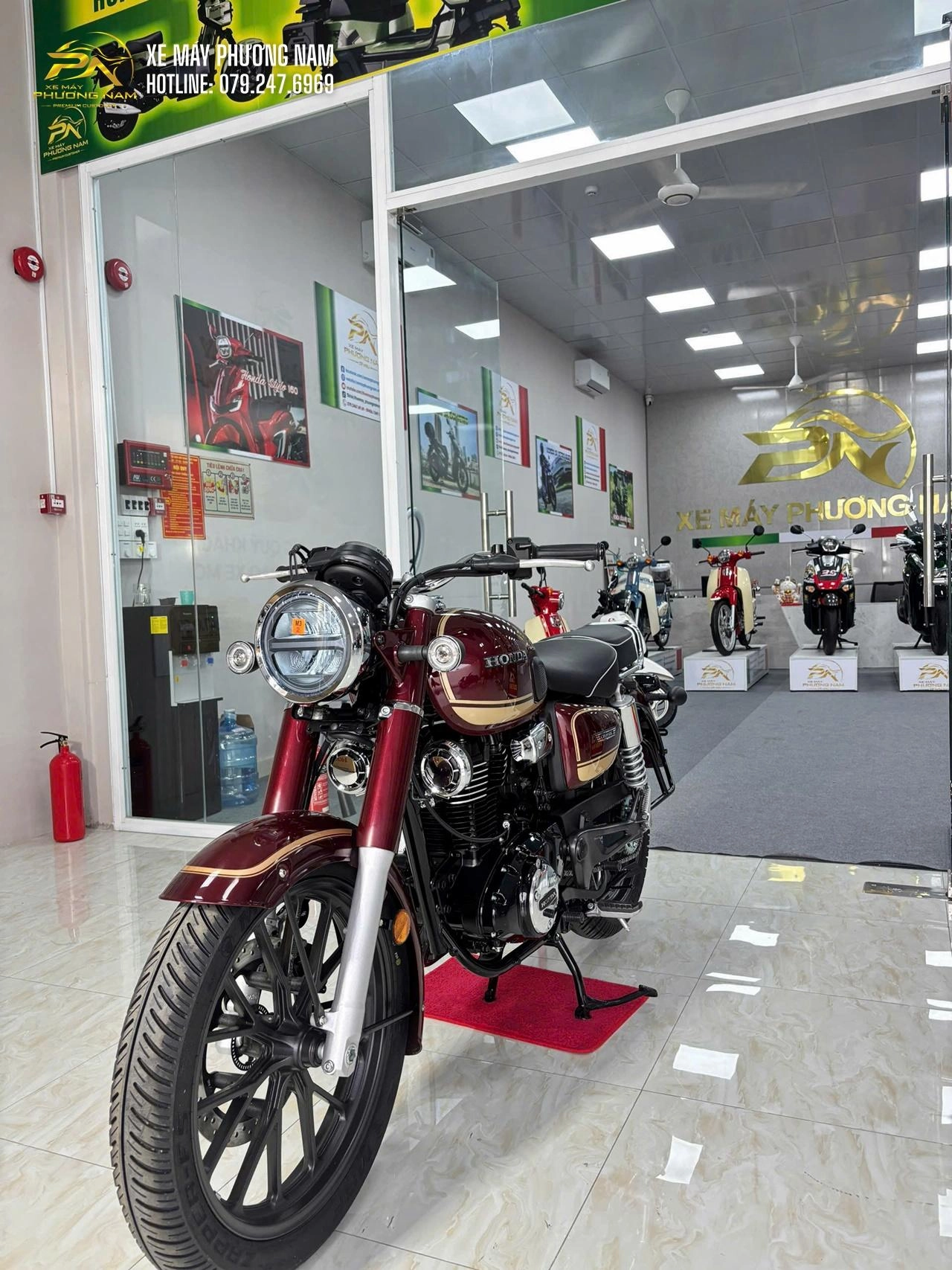 Honda CB350C Special Edition đã có mặt tại Xe Máy Phương Nam Cà Mau