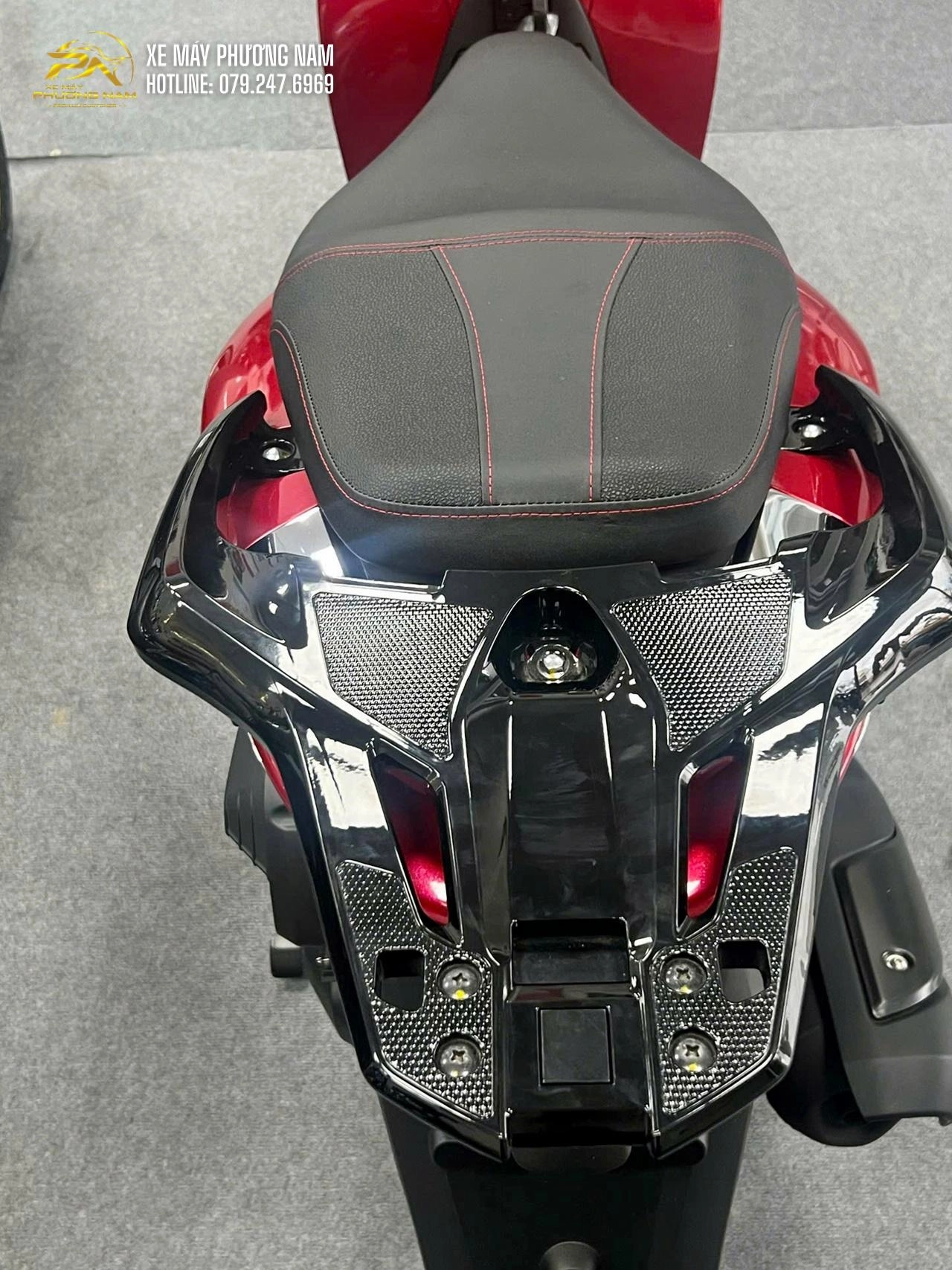 Honda SH Ý 150i màu đỏ Rosa – Sắc màu quyến rũ dành cho người yêu vẻ đẹp khác biệt