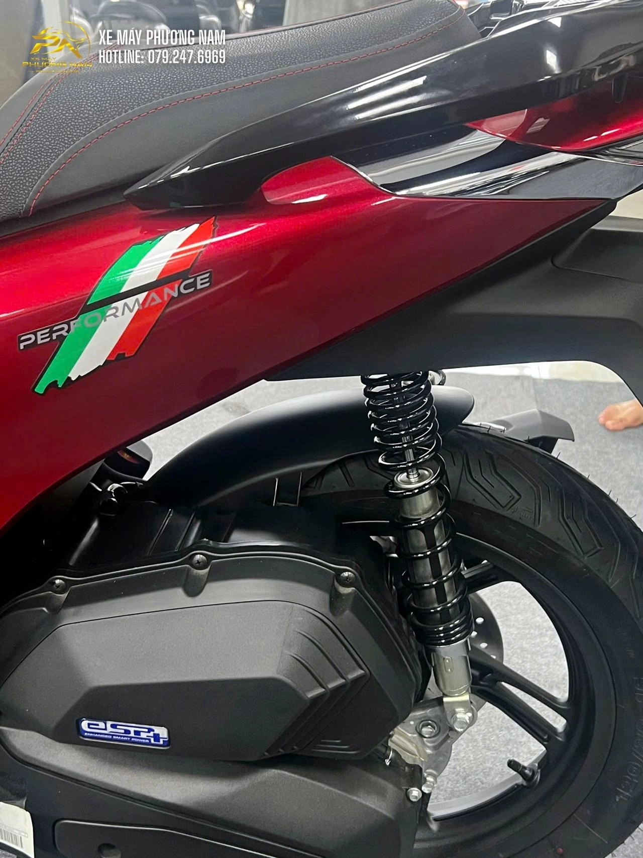 Honda SH Ý 150i màu đỏ Rosa – Sắc màu quyến rũ dành cho người yêu vẻ đẹp khác biệt